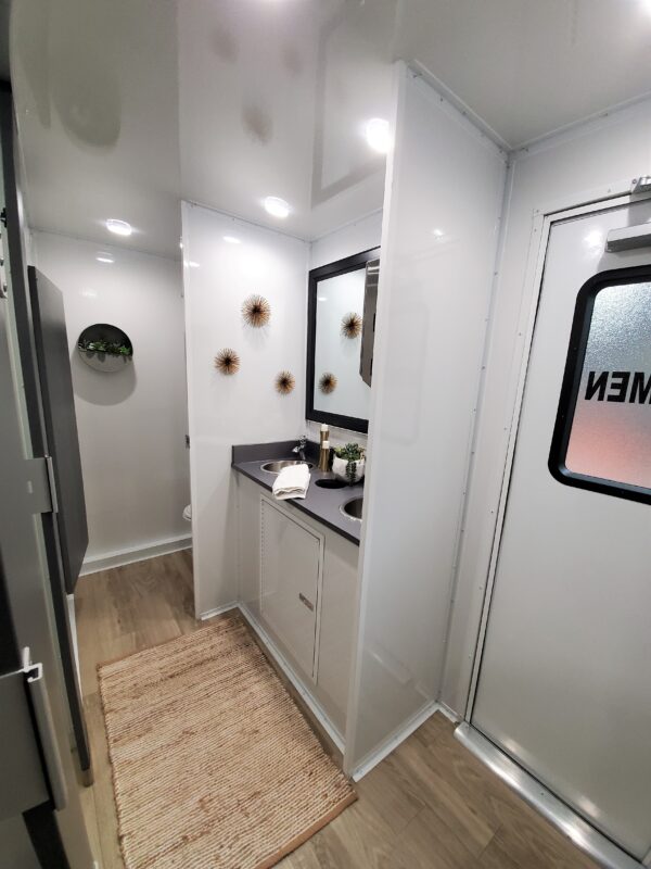 Portable Luxury Restroom Rentals Modesto - The Lavatory