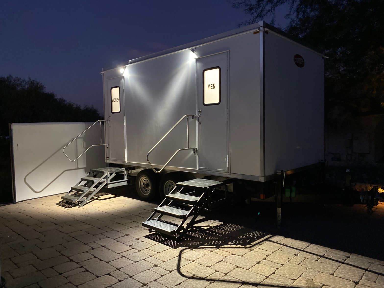 #1 Fresno Luxury Portable Restroom Rentals | The Lavatory Fresno